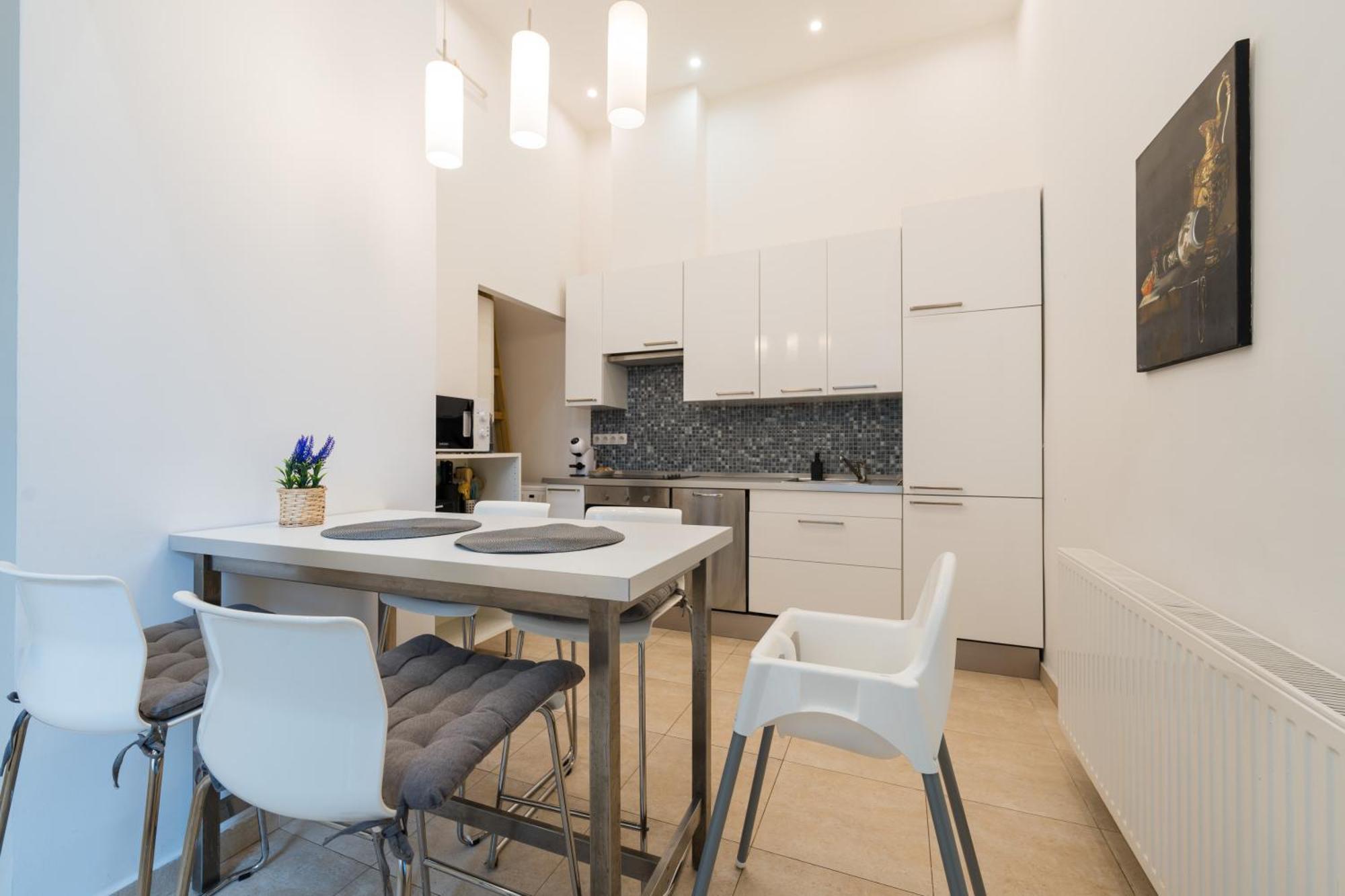 Spacious Apartment By Opera Budapeste Exterior foto