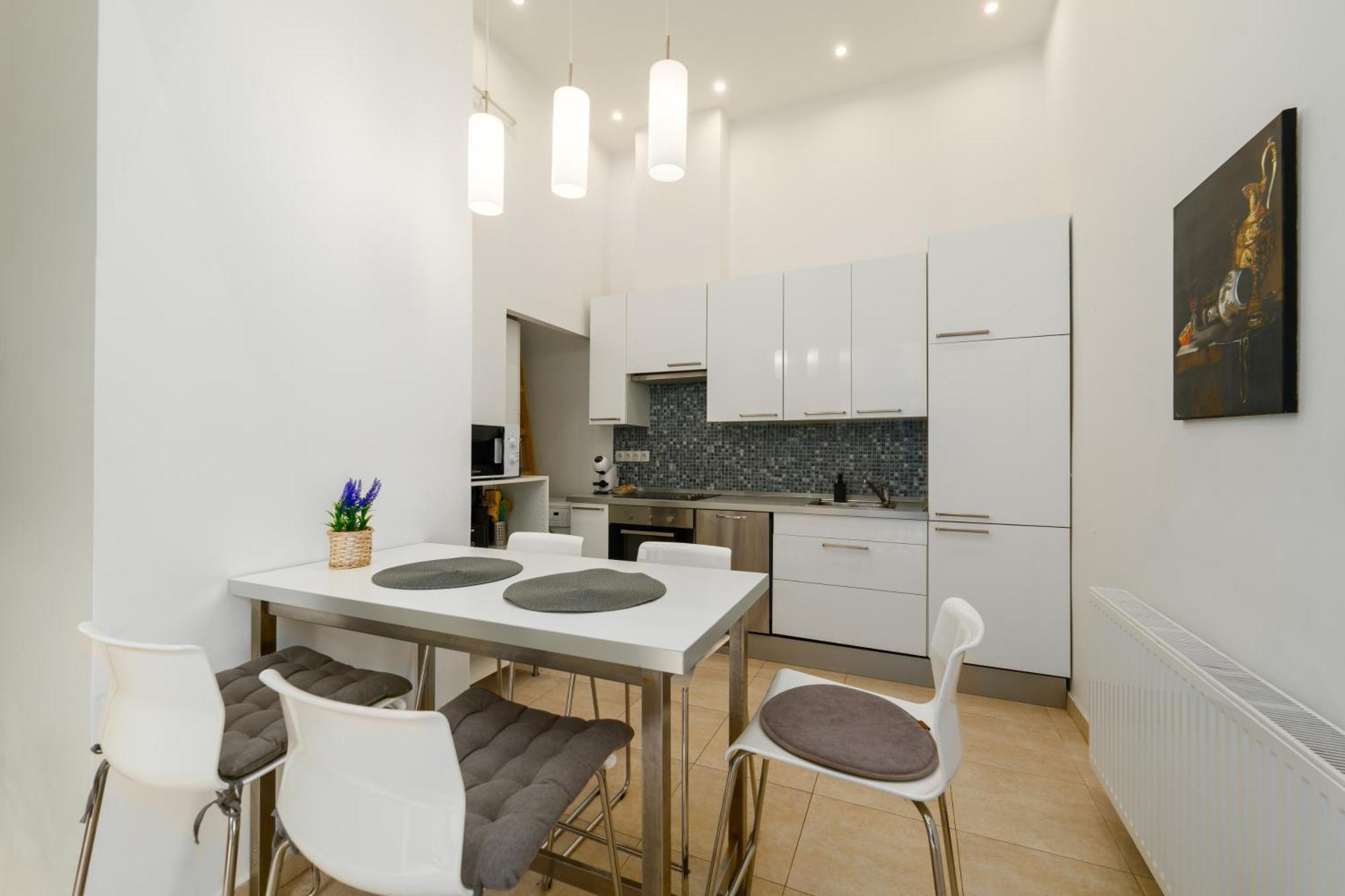 Spacious Apartment By Opera Budapeste Exterior foto